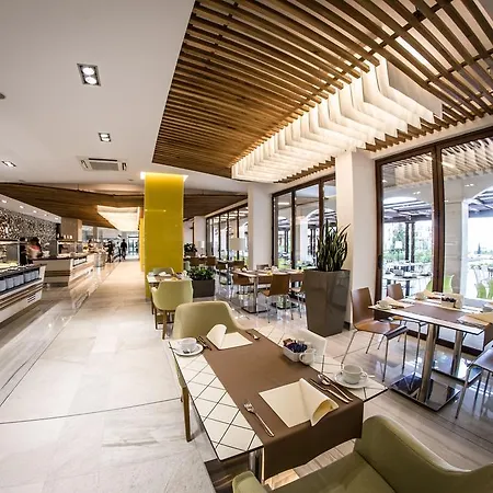 Semesteranläggning (resort) Premier Sands - Full Board 4*